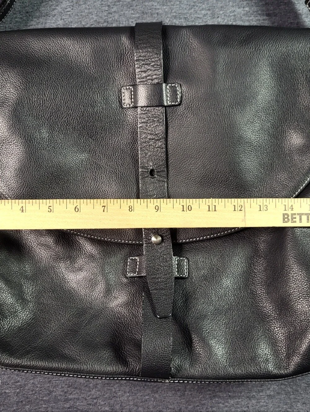 Kenneth Cole Classic Black Leather Messenger Bag with Adjustable Strap
